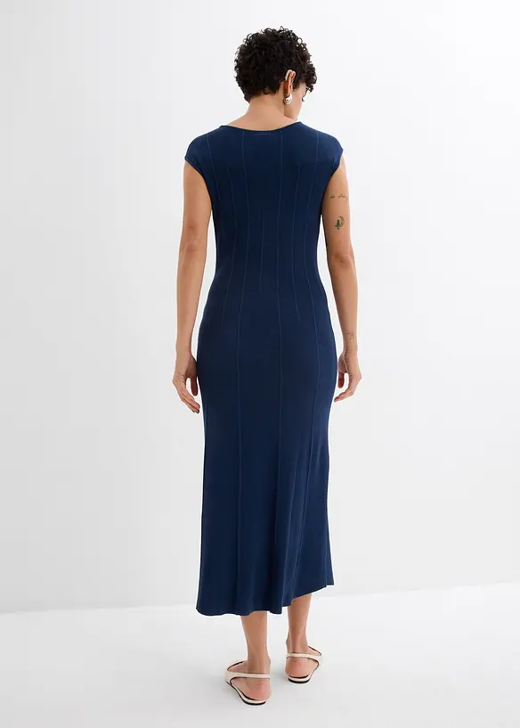Robe en maille flatteuse en viscose mélangée, bonprix