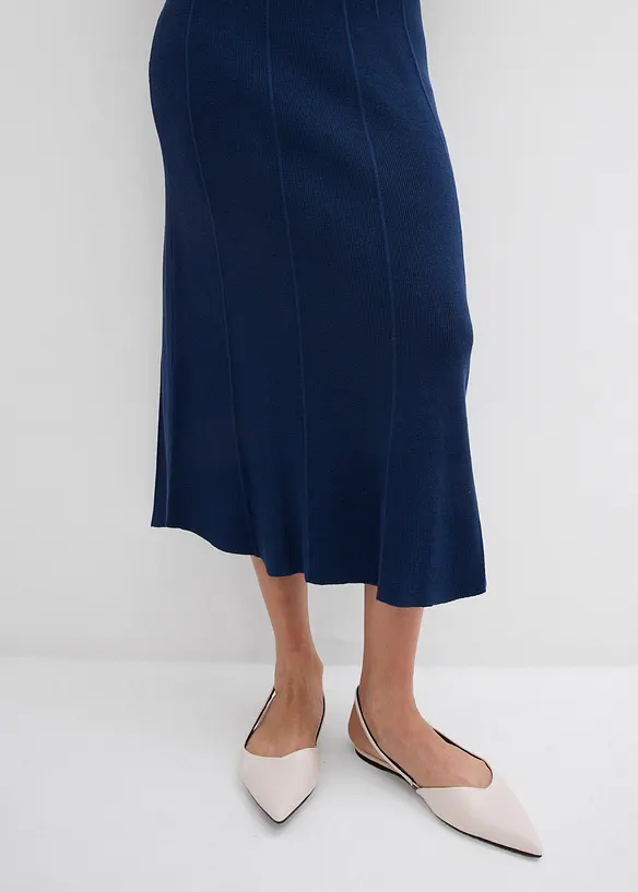 Robe en maille flatteuse en viscose mélangée, bonprix