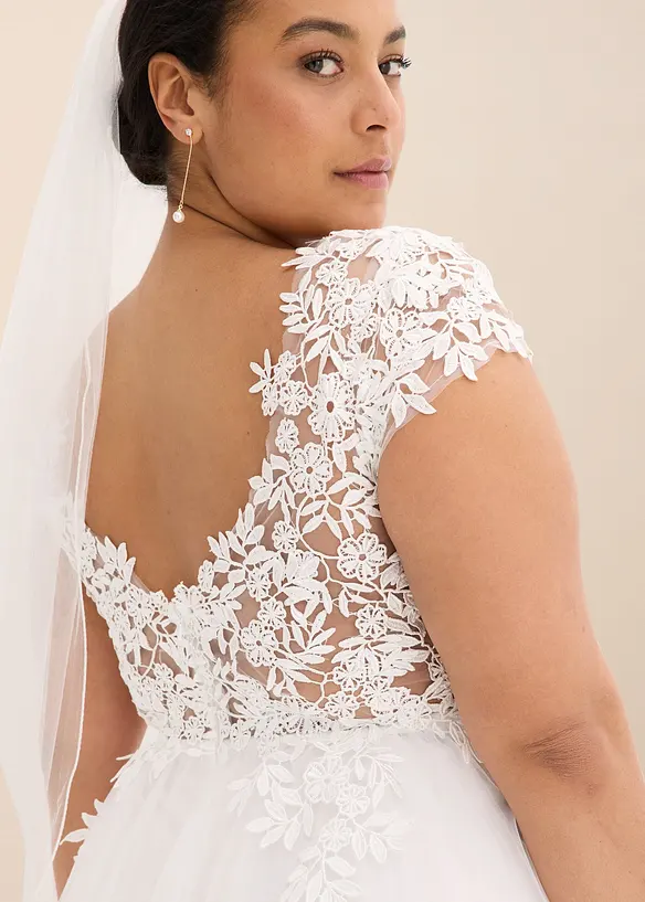 Brautkleid aus zartem T&uuml;ll mit Spitze, bonprix
