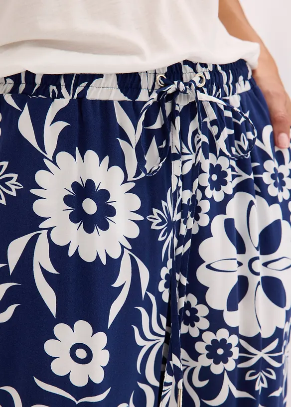 Marlenehose aus fließender Viskose, bonprix