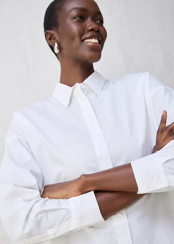 Kurze Oversize Bluse mit Seidenanteil, bonprix