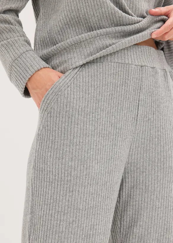 Loungewear Hausanzug aus weicher Rippe, oversized, bonprix
