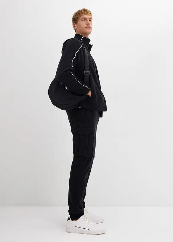 Wärmende Fleecejacke mit sportiven Details, bonprix