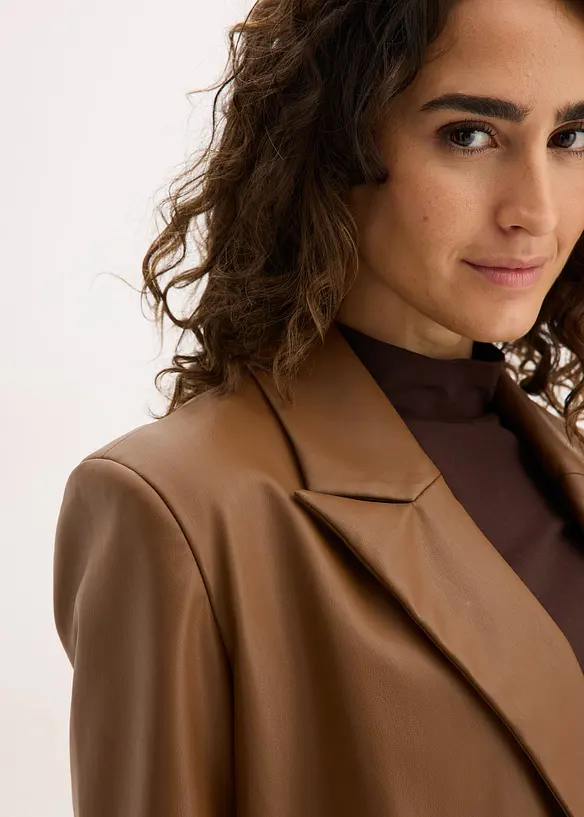 Oversize-Blazer aus Lederimitat, bonprix
