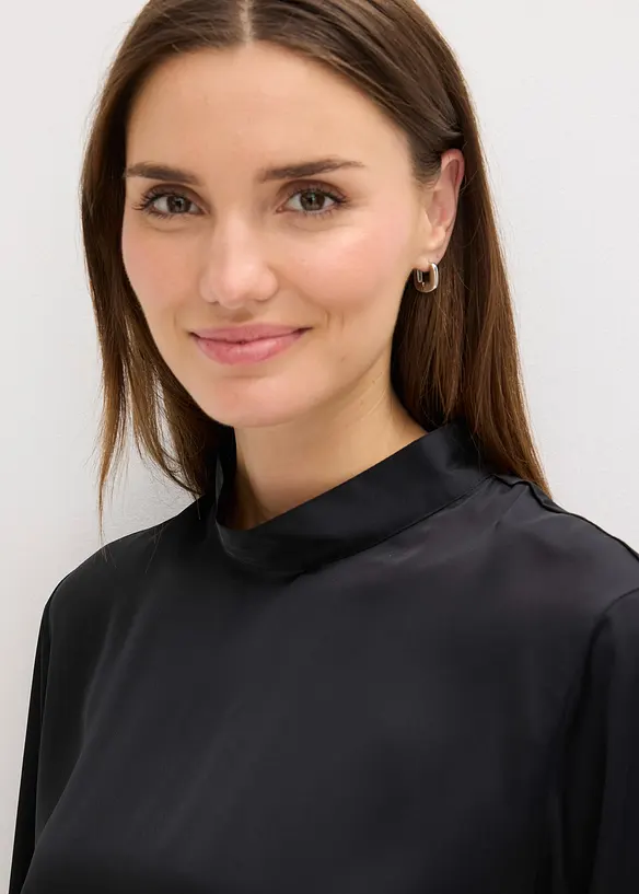 Bluse aus fließendem Satin, bonprix