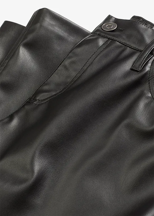 Lederimitat-Hose mit Bequembund, bonprix