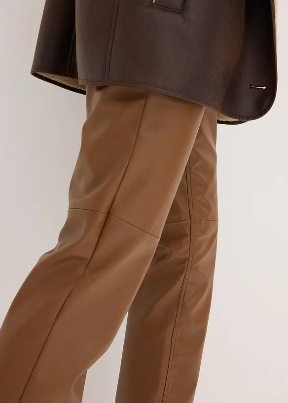 Lederimitat-Hose mit Bequembund, bonprix
