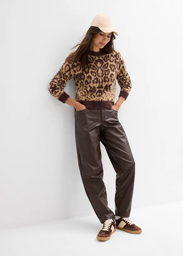 Grobstrick-Pullover aus flauschigem Federgarn, bonprix