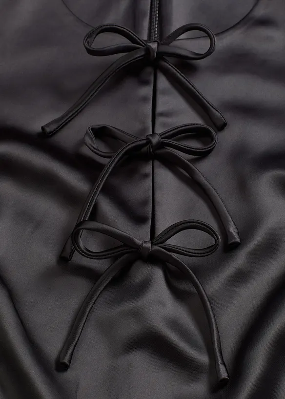 Minikleid aus glänzendem Satin, bonprix