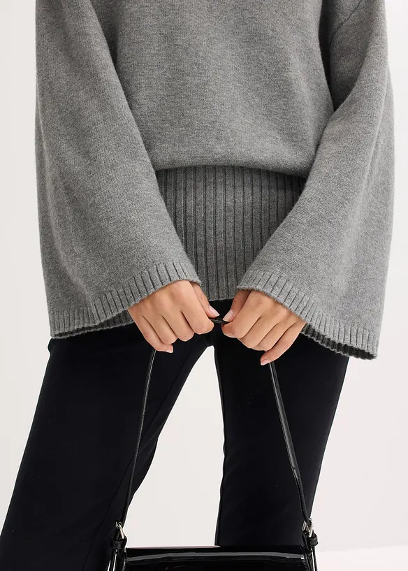 Pull oversize et doux en viscose majoritaire, bonprix