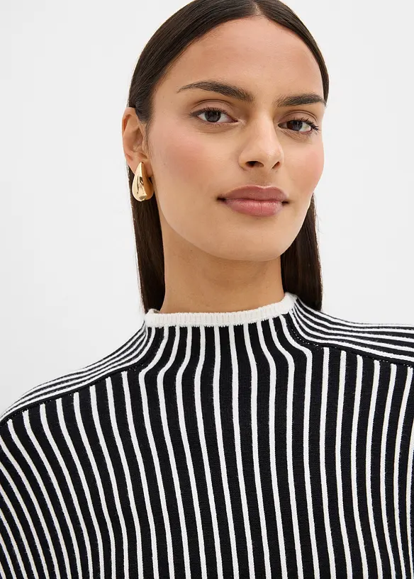 Pullover mit Turtleneck aus Viskose-Mix, bonprix