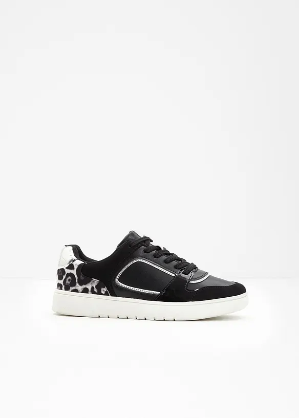 Sneaker mit Animal-Details, bonprix