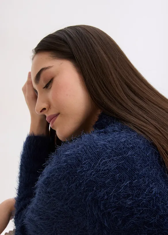 Pull col roulé en maille poilue, bonprix