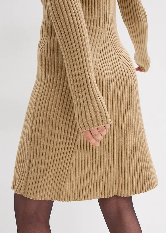 Robe courte en maille douce, bonprix