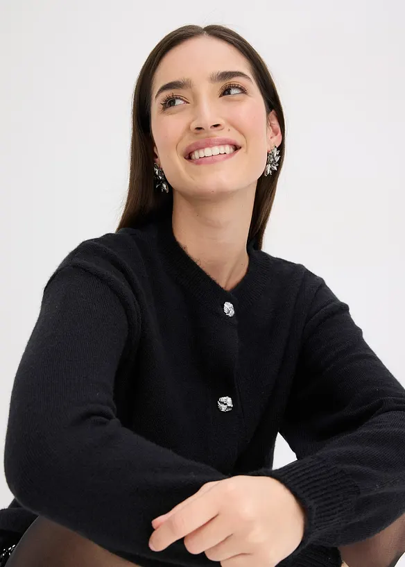 Strickjacke mit dekorativen Knöpfen, bonprix