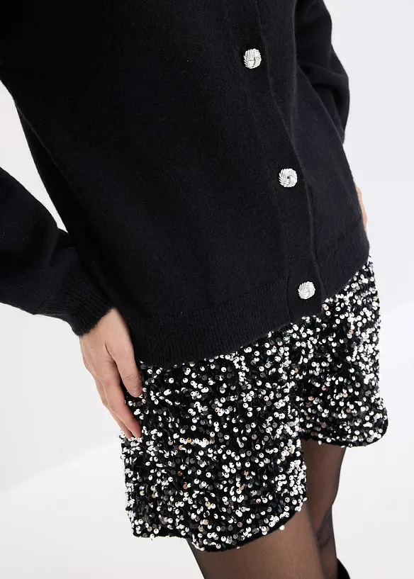 Strickjacke mit dekorativen Knöpfen, bonprix