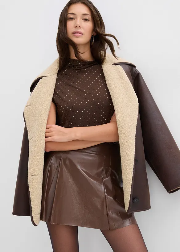 Kurzer Lederimitat-Rock mit Kellerfalten, bonprix