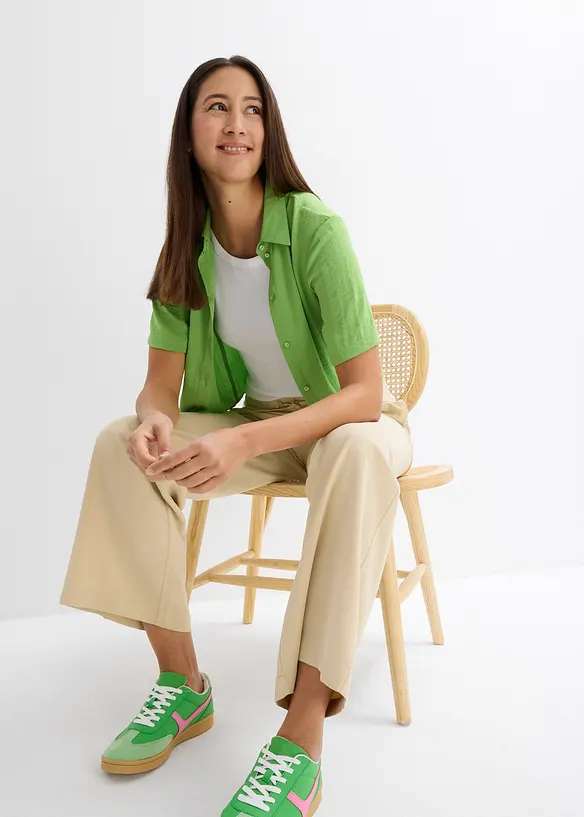 Chemisier boxy en cr&ecirc;pe l&eacute;ger, bonprix