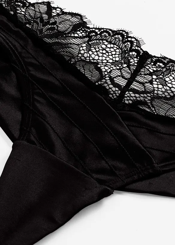 String mit nahtloser Hinterhose, bonprix