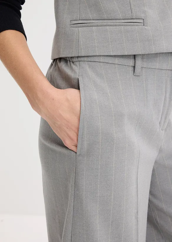 Short cintr&eacute;, bonprix