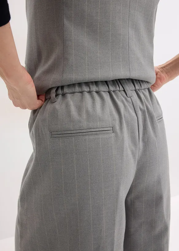 Short cintr&eacute;, bonprix