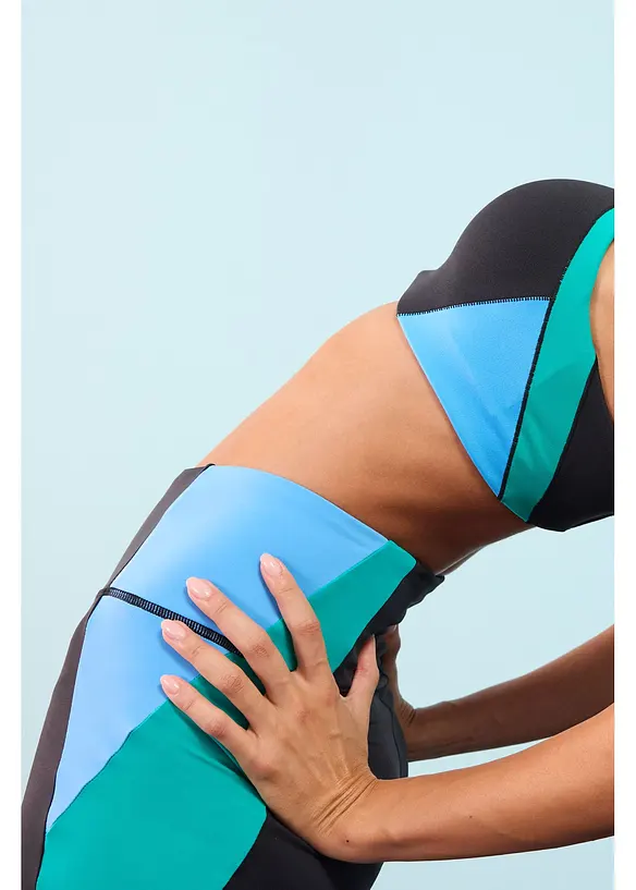 Soutien-gorge de sport rembourr&eacute;, maintien mod&eacute;r&eacute;, bonprix