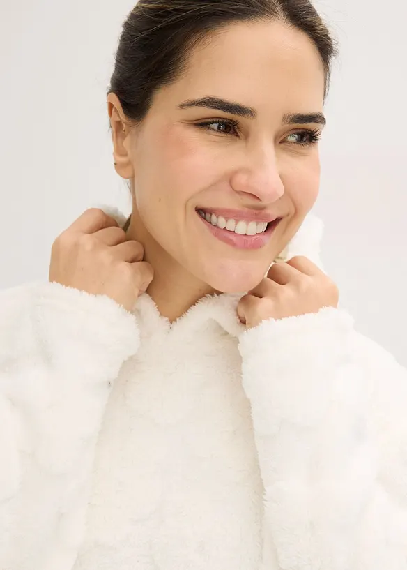 Oversized Longpullover mit Herzchenmuster, bonprix