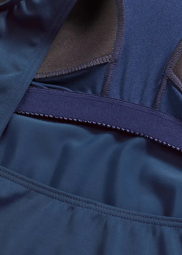 Maillot 1 pi&egrave;ce &agrave; dos &eacute;chancr&eacute;, bonprix