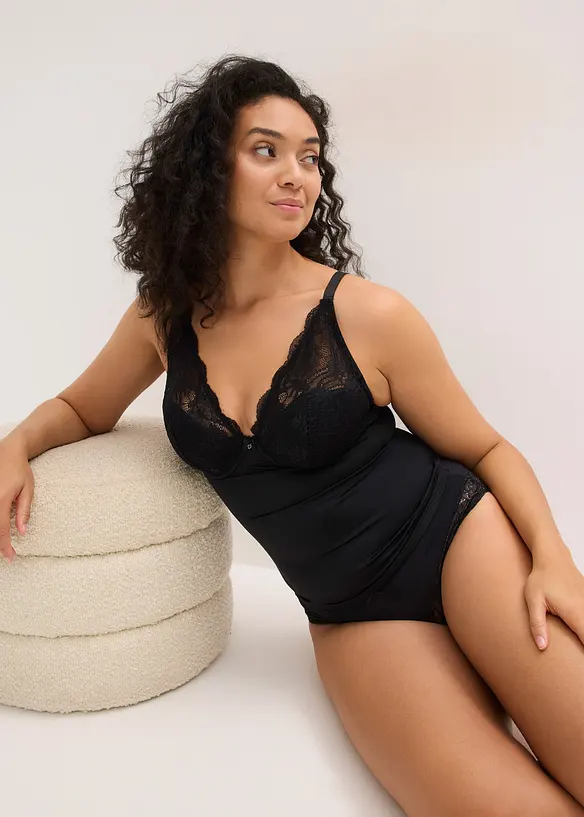 Medium Shape Schalen-BH Top mit Spitze, bonprix