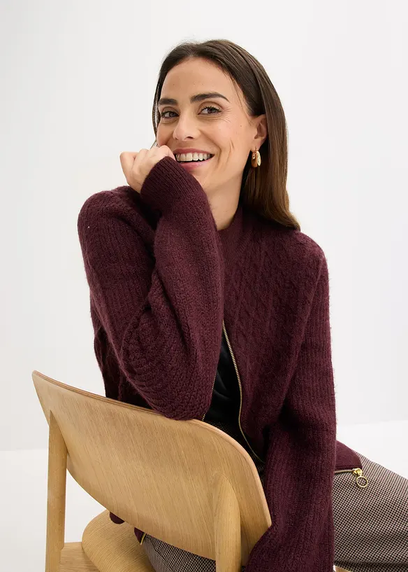 Gilet en maille &agrave; torsades, bonprix