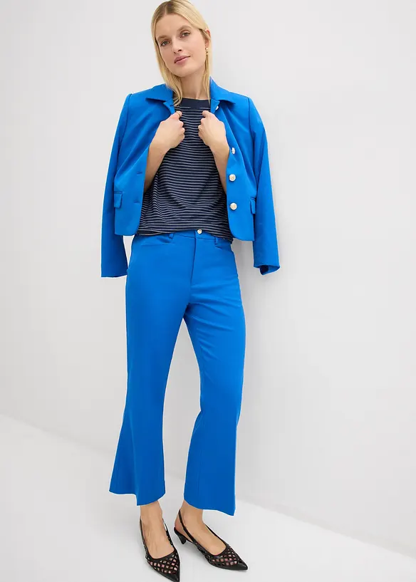 Ausgestellte 7/8 Hose mit dekorativem Knopf, bonprix