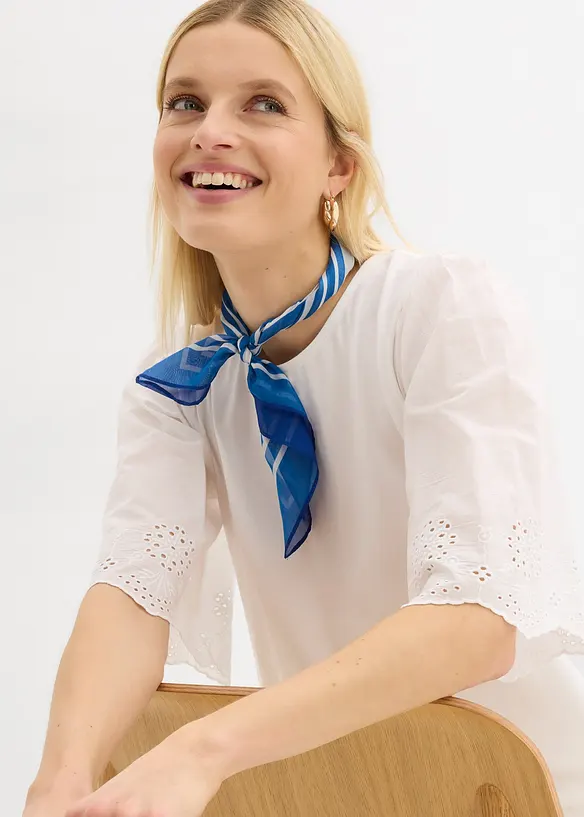 Shirt mit Lochstickerei, bonprix