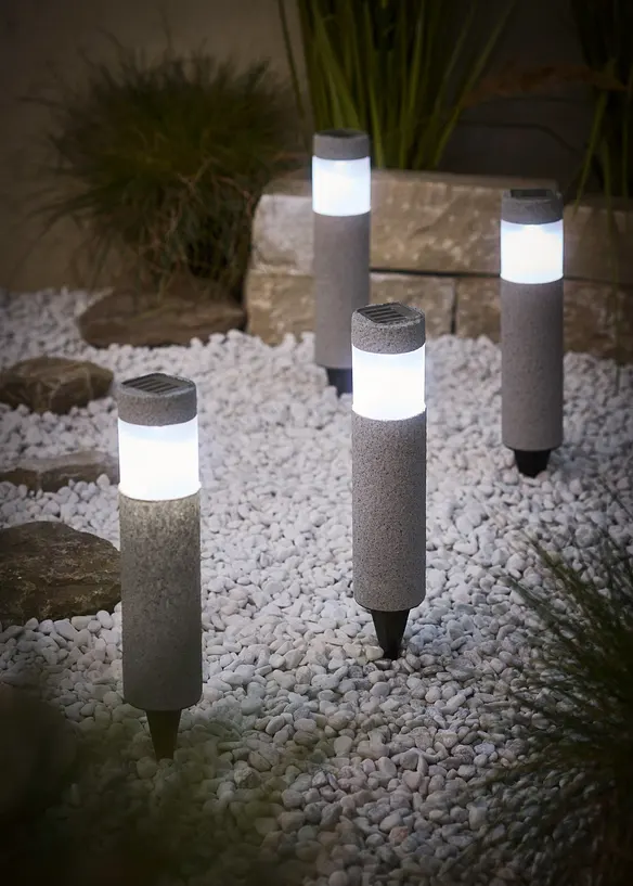 Lot de 4 lampes d&eacute;co solaires de chemin, bonprix