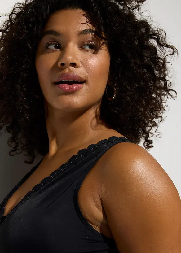 Maillot 1 pi&egrave;ce &agrave; empi&egrave;cements d&eacute;coup&eacute;s au laser, bonprix