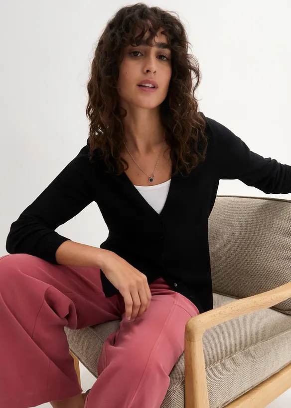 Gilet boutonn&eacute; en maille fine, bonprix