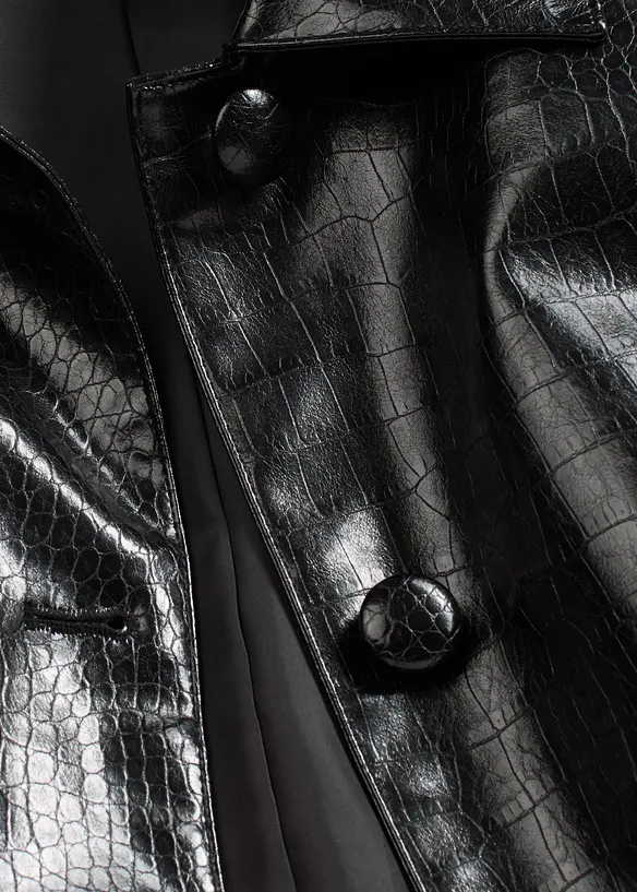 Verk&uuml;rzte Lederimitat-Jacke mit glossy Krokopr&auml;gung, bonprix