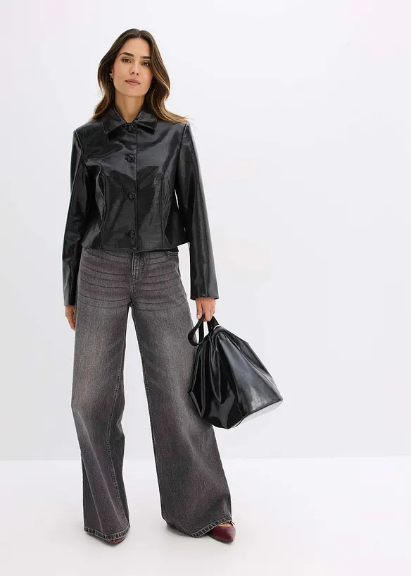 Verk&uuml;rzte Lederimitat-Jacke mit glossy Krokopr&auml;gung, bonprix