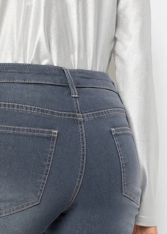 Jean skinny, taille basse, avec &eacute;toiles, bonprix