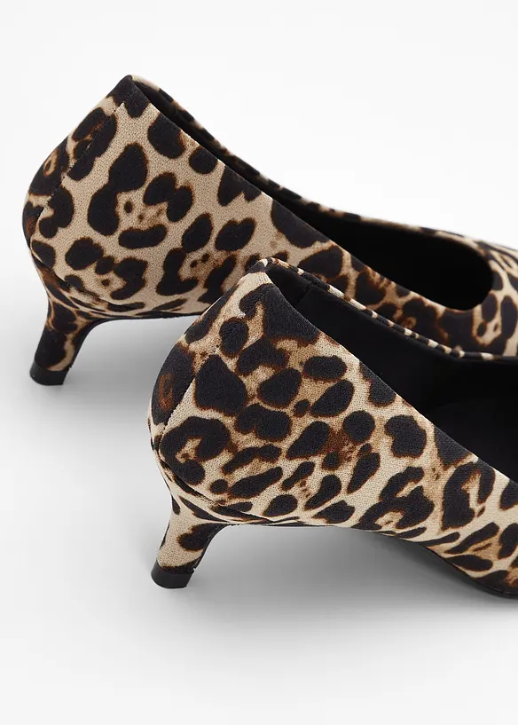 Pumps im Animallook, bonprix