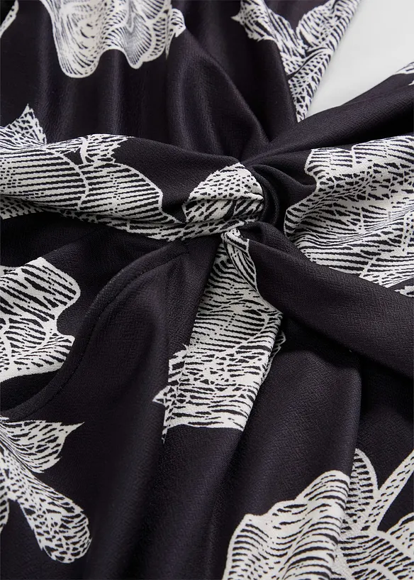 Robe courte pr&egrave;s du corps, bonprix