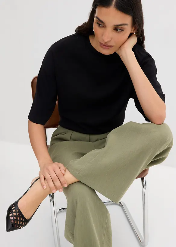 Hose mit dekorativem Knopf aus Viskose-Mix, bonprix