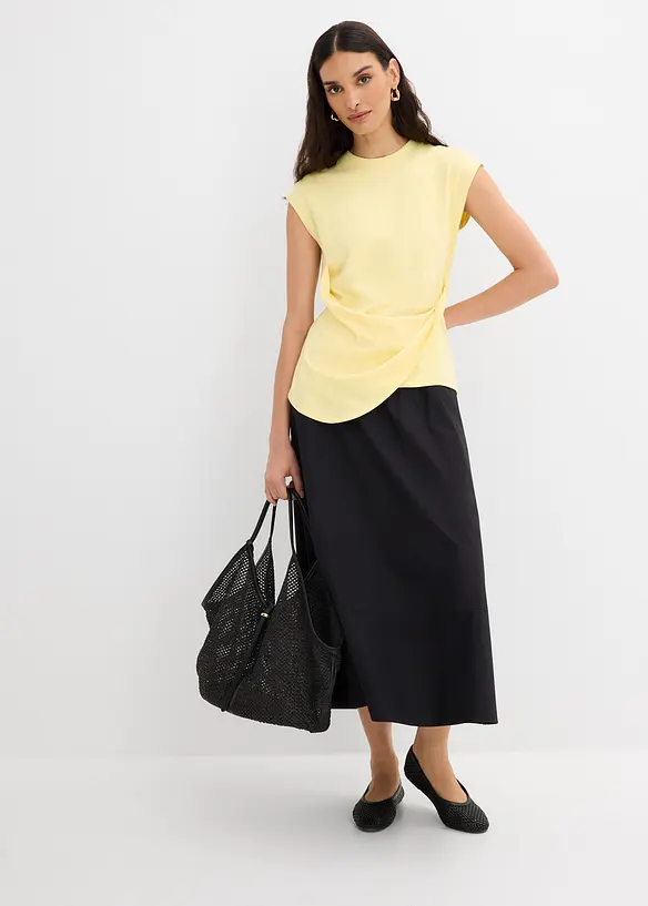 Shirt mit asymmetrischem Saum aus Viskose-Mix, bonprix