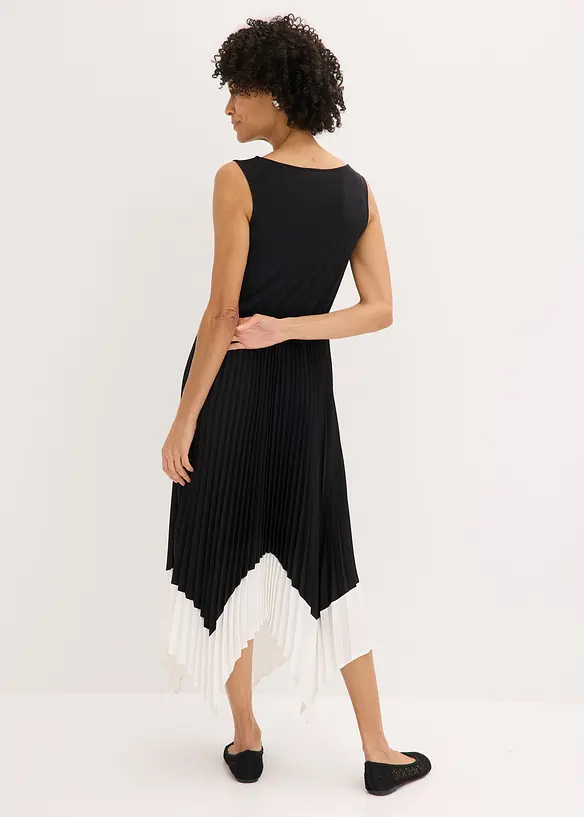 Robe &agrave; base asym&eacute;trique, bonprix