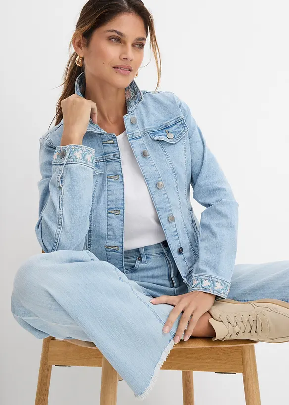Jeansjacke mit Stickerei, bonprix