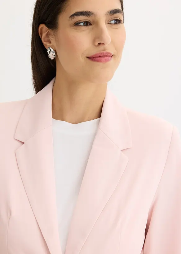 Blazer court avec poches &agrave; rabat, bonprix