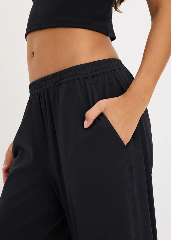 Pantalon de sport large et confortable, s&eacute;chage rapide, bonprix