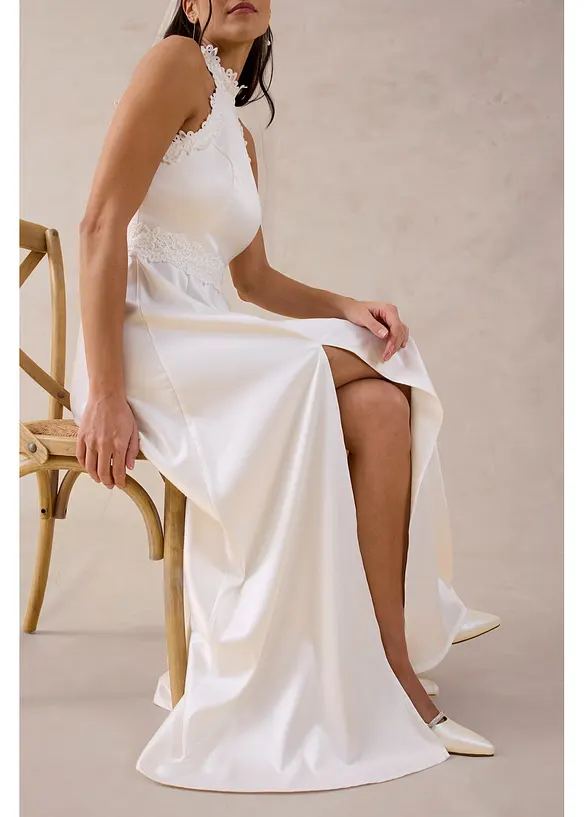 Robe de mari&eacute;e en satin brillant et dentelle, bonprix