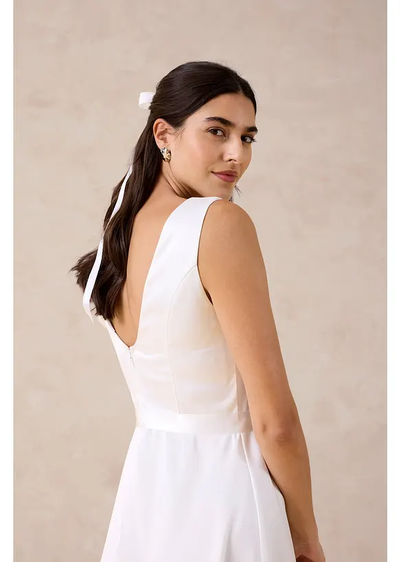 Etuikleid aus gl&auml;nzendem Satin, bonprix