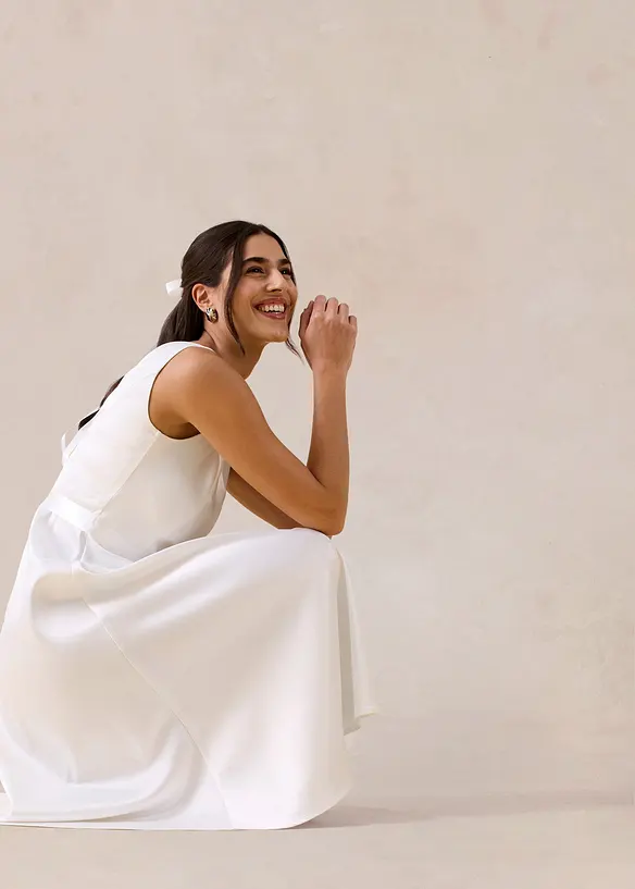 Etuikleid aus gl&auml;nzendem Satin, bonprix