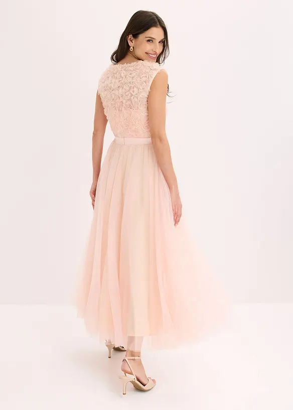 Robe de soir&eacute;e en tulle d&eacute;licat avec d&eacute;tails fleurs, bonprix